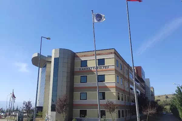 Kocaeli Üniversitesi İlahiyat Fakültesi - Üniversite - Kocaeli İzmit