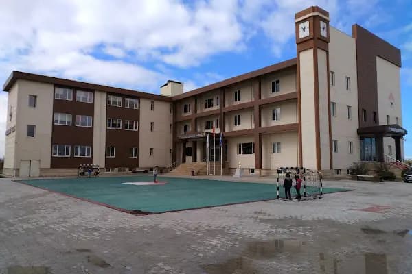 Bahçeşehir Koleji - Eğitim - Van Başkale