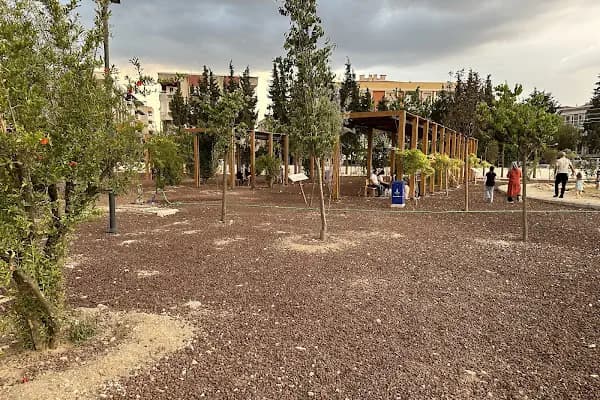 Fırat Yaşayan Parkı - Park - İzmir Buca