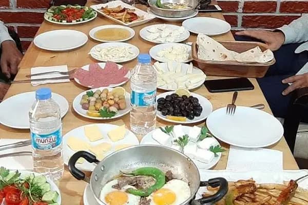 Munzur kahvaltı salonu ve cafe - Kahvaltı restoranı - İstanbul Adalar
