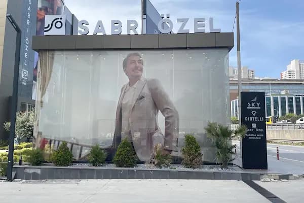 Sabri Özel İstanbul Halkalı - Erkek Giyim Mağazası - İstanbul Küçükçekmece