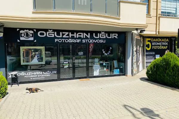 Oğuzhan Uğur Altınşehir Fotoğraf Stüdyosu - Fotoğraf Stüdyosu - Bursa Nilüfer