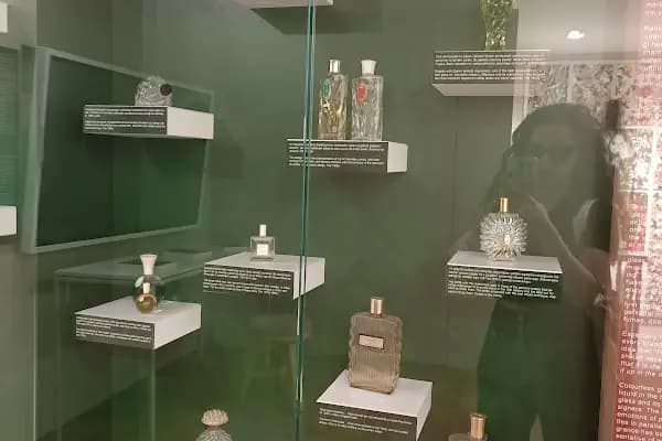 Turing Yüzyıllık Markalar Müzesi - Müze - İstanbul Fatih