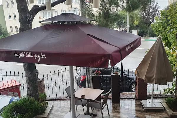Küçük Tatlı Şeyler Boutique Cake House - Kek dükkanı - Bursa İnegöl