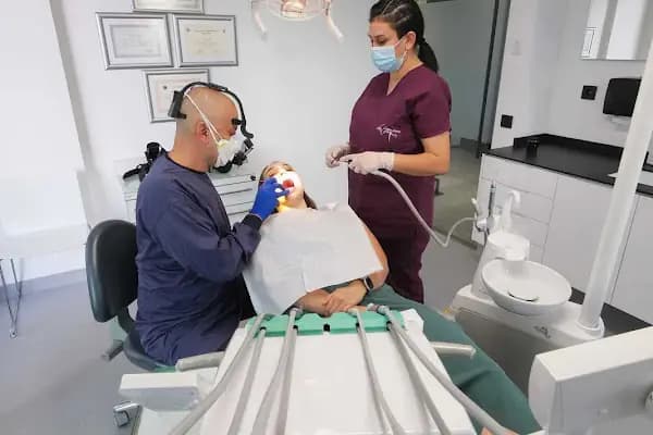 Ortodontist Dr.MÜGE ALTAN AKOVA - Diş Hekimi - Adana Çukurova