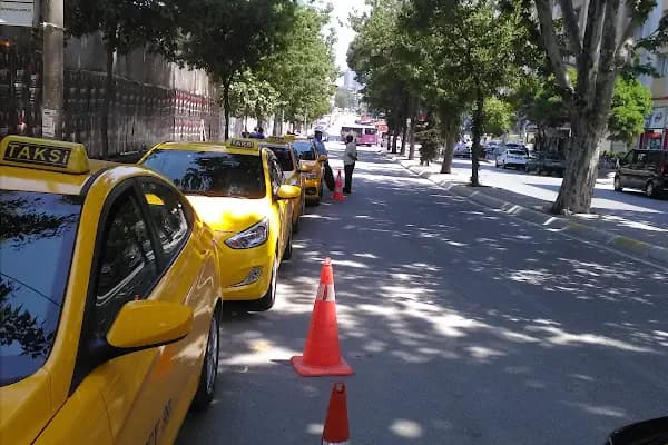 Karadeniz Telsiz Taksi - Taksi Durağı - İstanbul Bahçelievler
