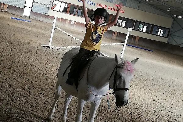 Ege Atlı Spor Kulübü - At Binme Hizmeti - İzmir Balçova