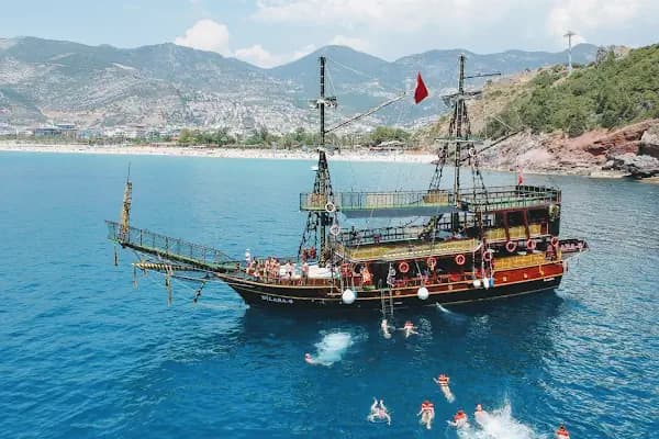 Alanya Tekne Turu - TATİLDETURLA - Tekne Gezisi Acentesi - Antalya Alanya