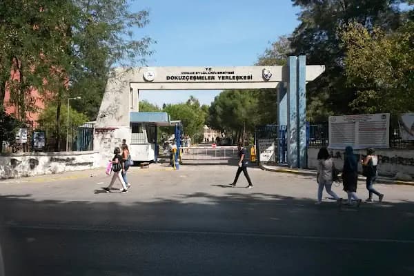 Dokuz Eylül Üniversitesi Dokuzçeşmeler Kampüsü - Üniversite - İzmir Buca