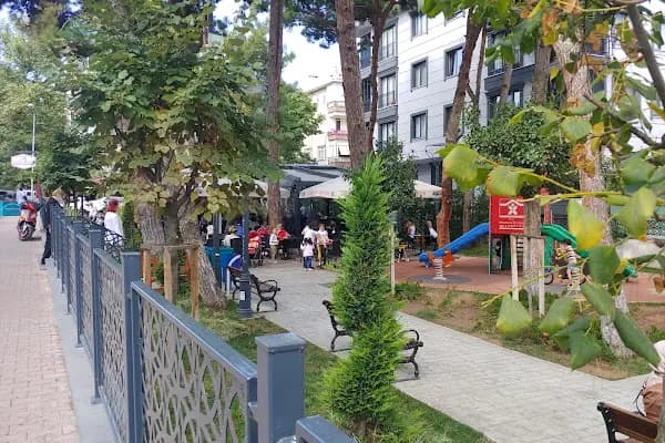 Sadri Alışık Parkı - Park - İstanbul Bağcılar