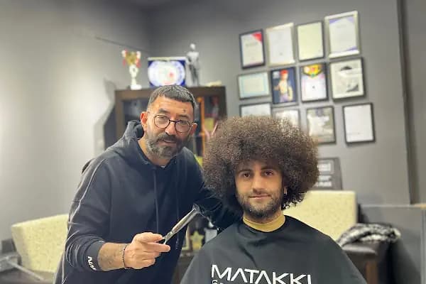 Yücel Ölmezkaya VİP Hair Stüdyo - Berber Dükkanı - İzmir Aliağa