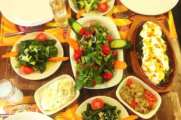EŞREF SAATİ 35 - Yemekli bar - İzmir Bornova