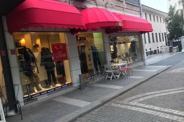 İstek Butik - Kadın giyim mağazası - Balıkesir Burhaniye