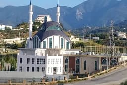 Uçansu Şelalesi
