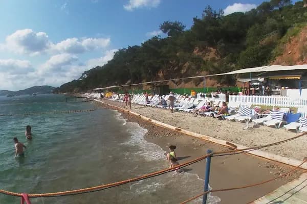 Halik Koyu Aile Plajı - Kumsal - İstanbul Adalar