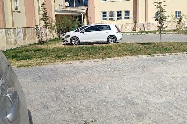Yüzüncü Yıl Üniversitesi Veteriner Kliniği - Veteriner - Van İpekyolu