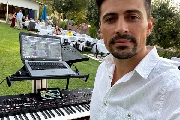 Piyanist Kadir ve Oğulları - Organizasyon Şirketi - İzmir Bergama