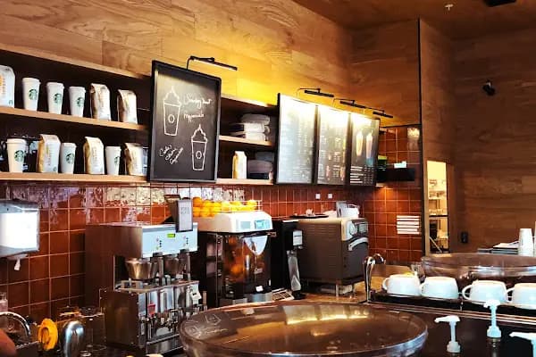 Starbucks - Kahve dükkanı - Balıkesir Karesi