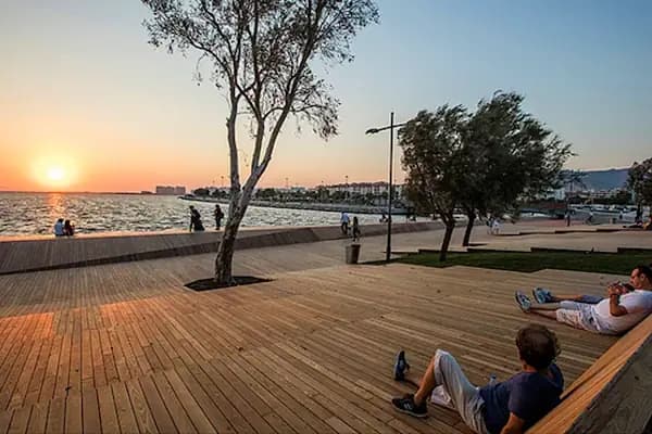 Bostanlı Günbatımı Seyir Terası - Manzara seyir noktası - İzmir Bornova