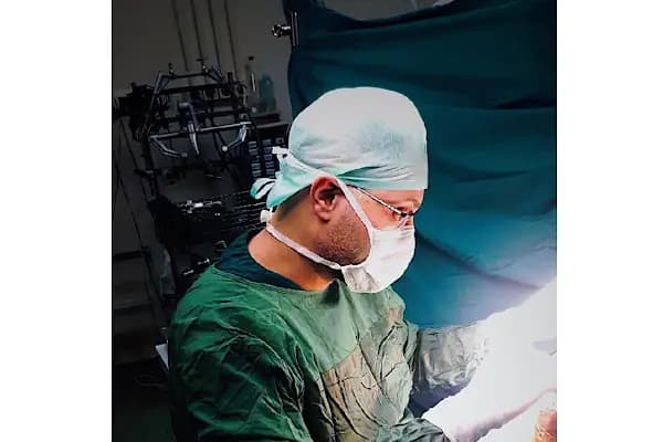 Doç.Dr. Soner ÇİVİ - Beyin ve Sinir Cerrahı - Adana Yüreğir