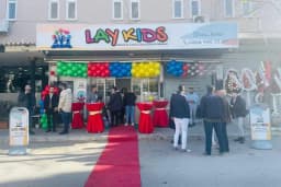 Lay Kids