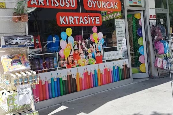 Özyüce Partisüsü Oyuncak Kirtasiye - Parti Malzemeleri Mağazası - İstanbul Bağcılar