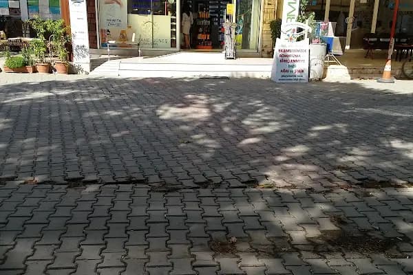 Güneş Eczanesi - Eczane İçeren İşletme - Bursa Gemlik