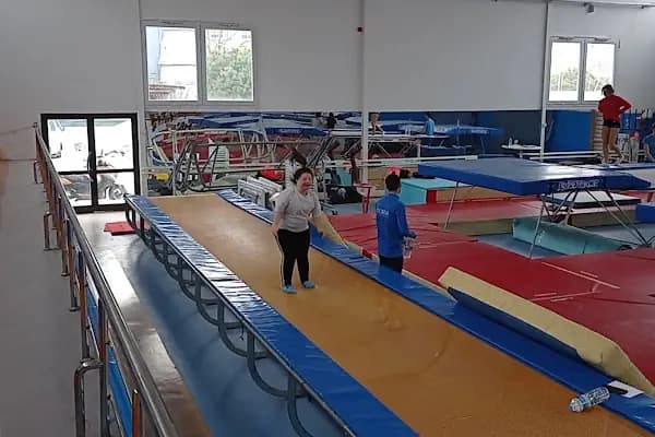 Bornova Kapalı Spor Salonu - Spor salonu - İzmir Buca