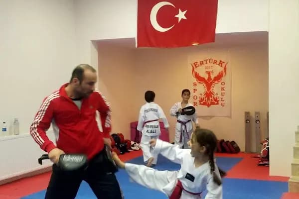 YUSUF ERTÜRK SPOR KULÜBÜ - Spor salonu - Ankara Keçiören