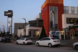Park West Yaşam Merkezi