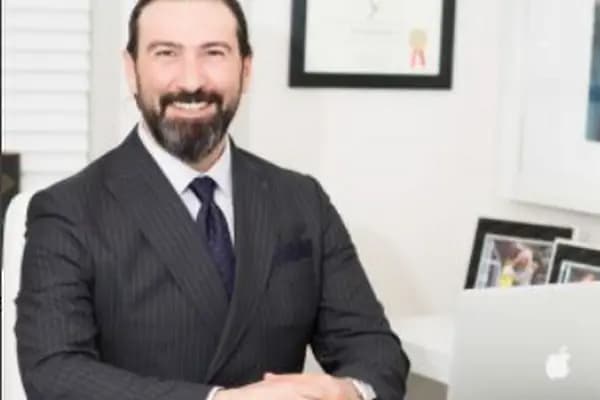 Op. Dr. Seçkin Sarı - Doktor - İstanbul Küçükçekmece