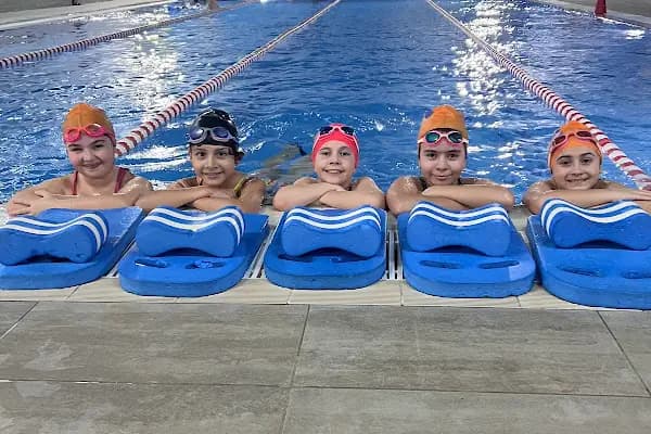 Atakent Yüzme Spor Kulübü - Spor salonu - İstanbul Güngören