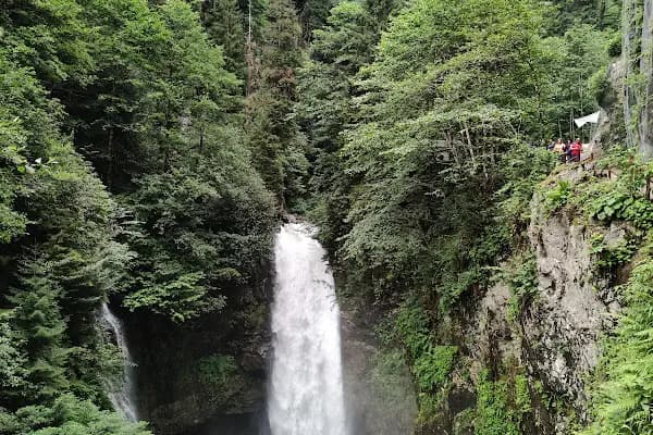 Palovit Şelalesi - Turistik Yer - Rize Rize