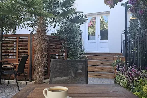 LeBonn Coffee - Kahve dükkanı - İstanbul Adalar