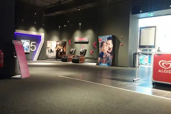 Paribu Cineverse Van AVM - Sinema Salonu - Van İpekyolu