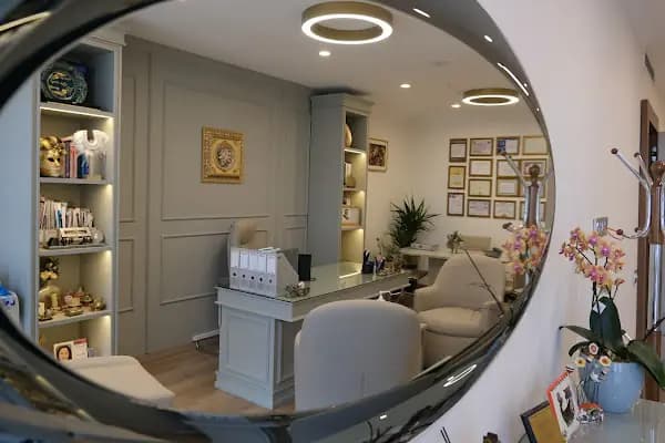 Prof.Dr.Ayşe Serap Karadağ Muayenehanesi - Dermatolog - İstanbul Beşiktaş