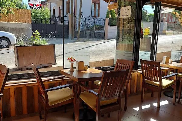 Düğmeli Cafe -Fast Food - Fast food lokantası - Antalya İbradı