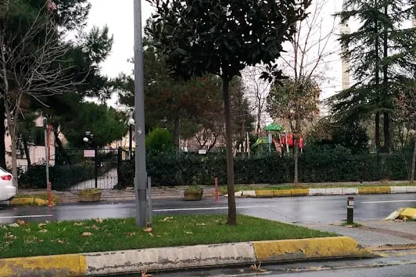 B-2 Blok Parkı - Tema Parkı - İstanbul Kadıköy