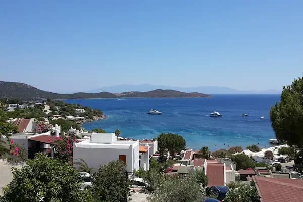Ak Tur Sitesi B Kapısı - Seyahat Acentesi - Muğla Bodrum