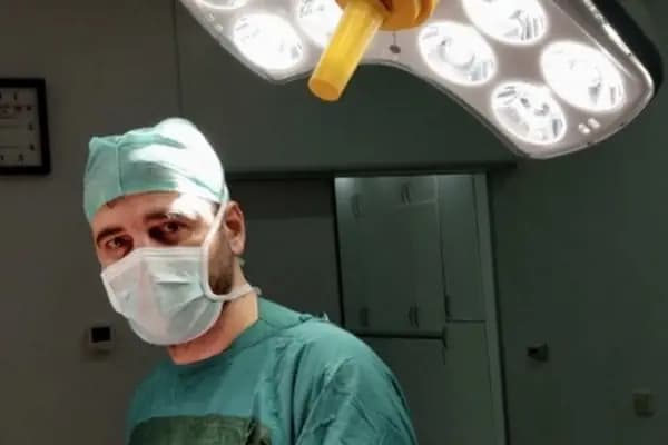 Uzm. Dr. Ferdi Safa Bozkuş, Ortopedi Ve Travmatoloji - Ortopedi Cerrahı - İstanbul Maltepe