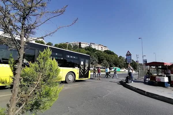 Halkalı Marmaray - Otobüs Durağı - İstanbul Küçükçekmece