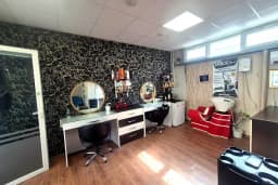 Alisyeso hair &amp; make up studio