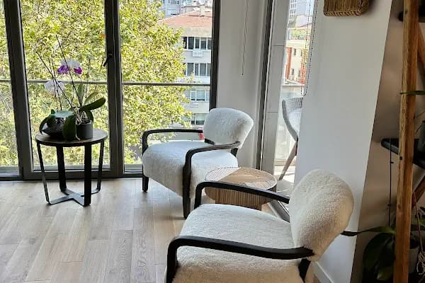 Prof. Dr. Hakan Şirinoğlu Estetik ve Plastik Cerrahi Kliniği - Estetik Cerrahi Kliniği - İstanbul Kadıköy