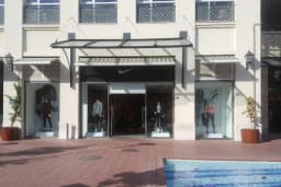 Forum Bornova AVM Nike Mağazası