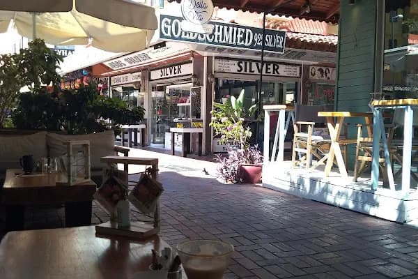 Sisters' Alanya (The Street Pub) - Kahve dükkanı - Antalya Alanya