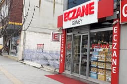 Güney Eczanesi