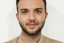 Diş Hekimi Ahmet Gülpak