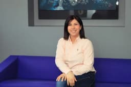 Dentplus - Uzm.Dr.Dt. Deniz Noyun Periodontoloji İmplantoloji Bursa Dişeti Hastalıkları Uzmanı