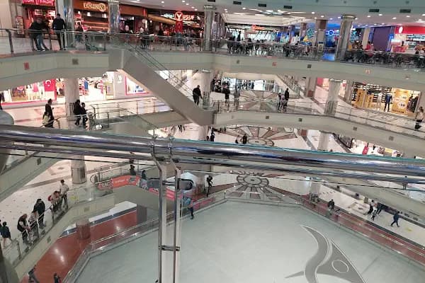 Outlet mall. BURSA - Giyim mağazası - Bursa Osmangazi