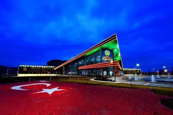 Malatya Büyükşehir Belediyesi Yaşam ve Spor Merkezi - Spor salonu - Malatya Yeşilyurt